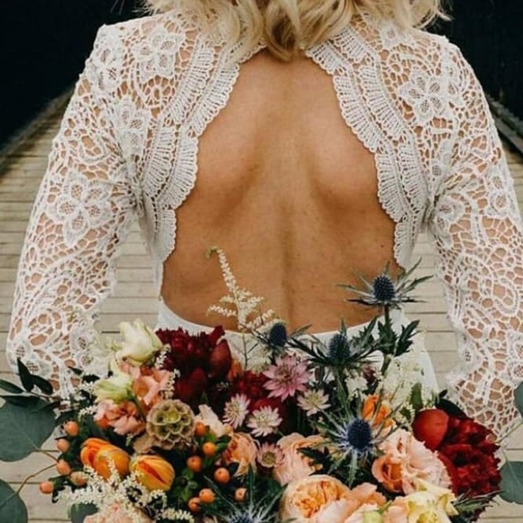 Lulu’s white lace dress - Picture 7 of 8